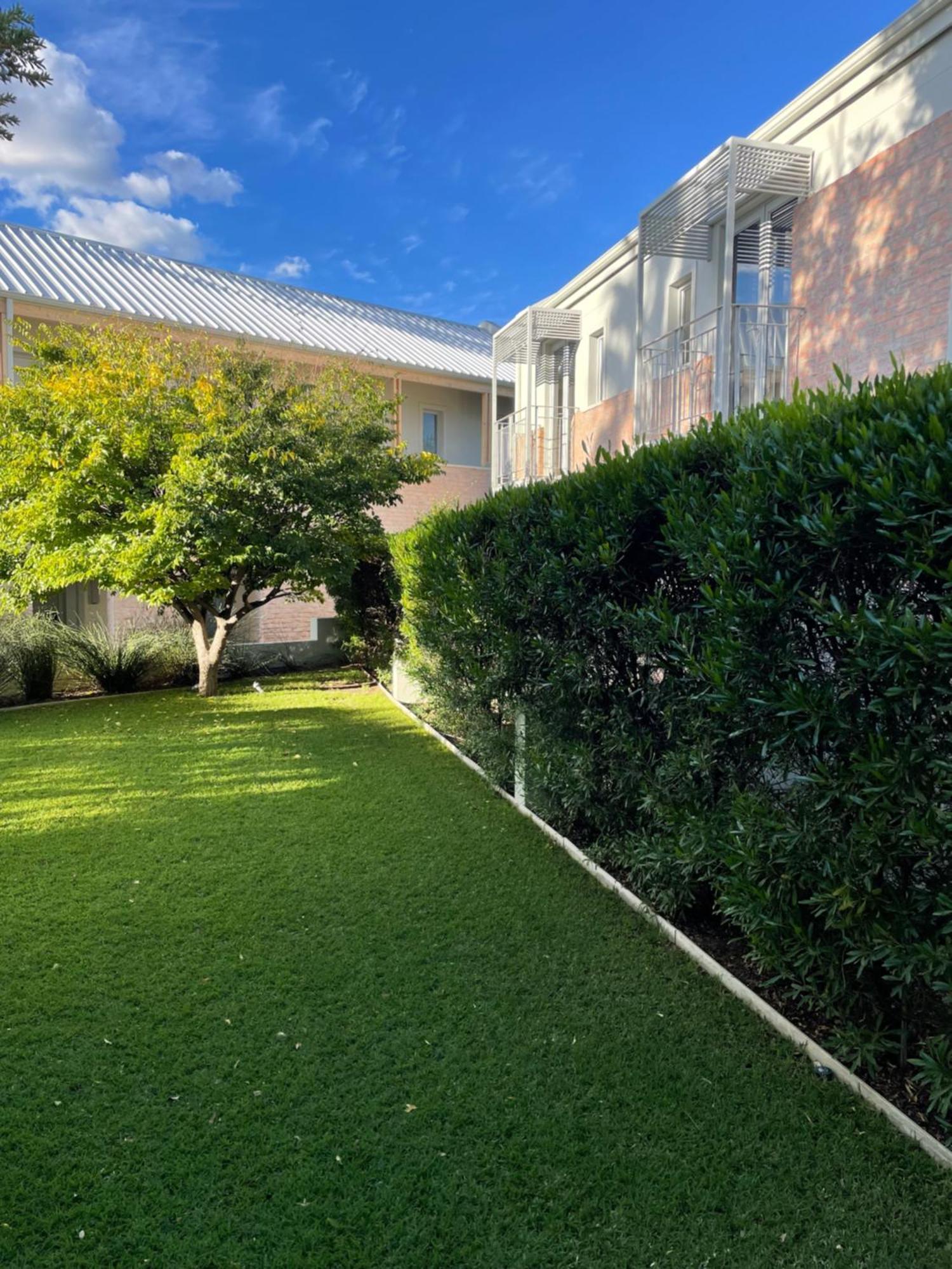 The Windhoek Luxury Suites מראה חיצוני תמונה