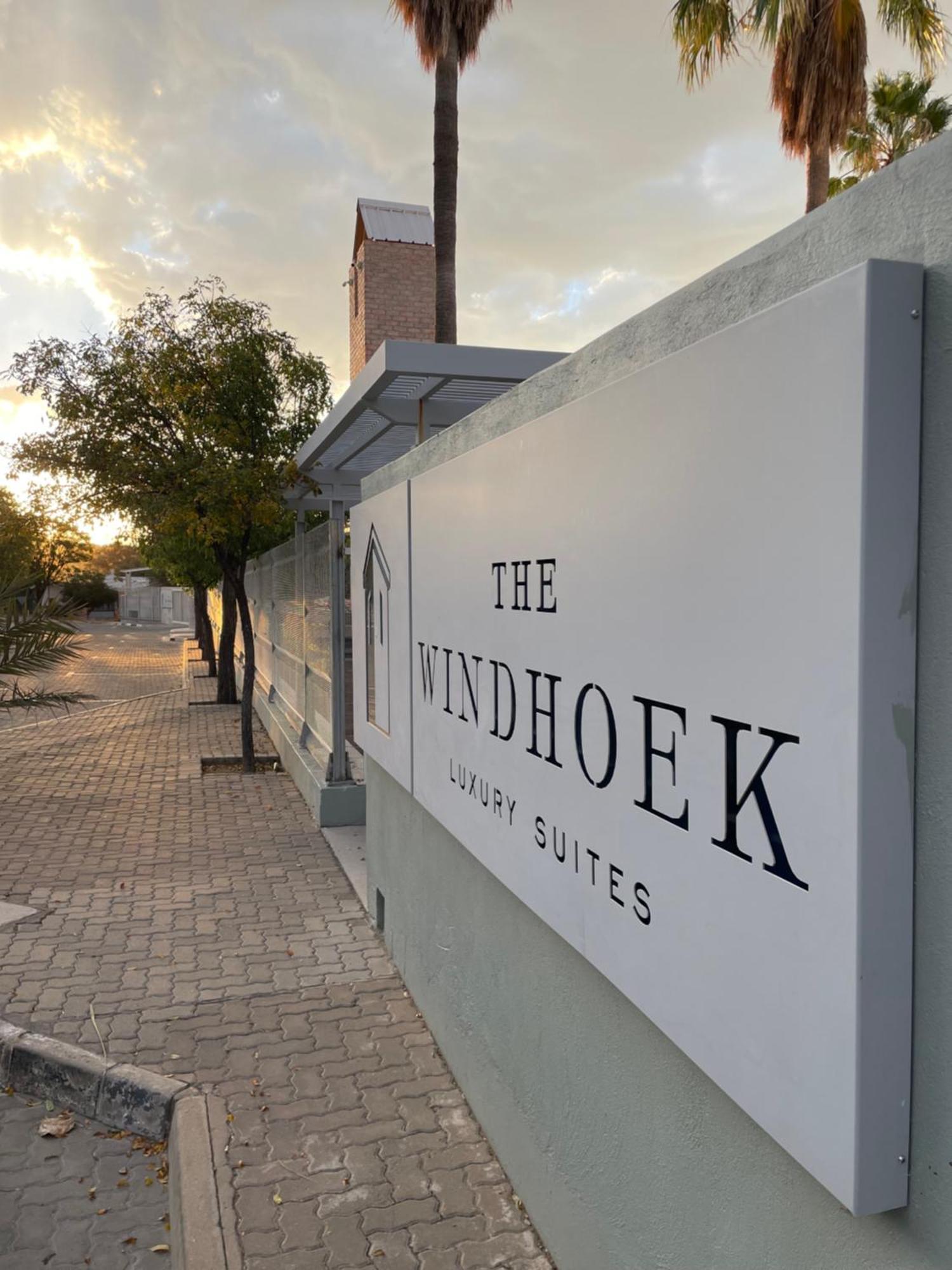 The Windhoek Luxury Suites מראה חיצוני תמונה